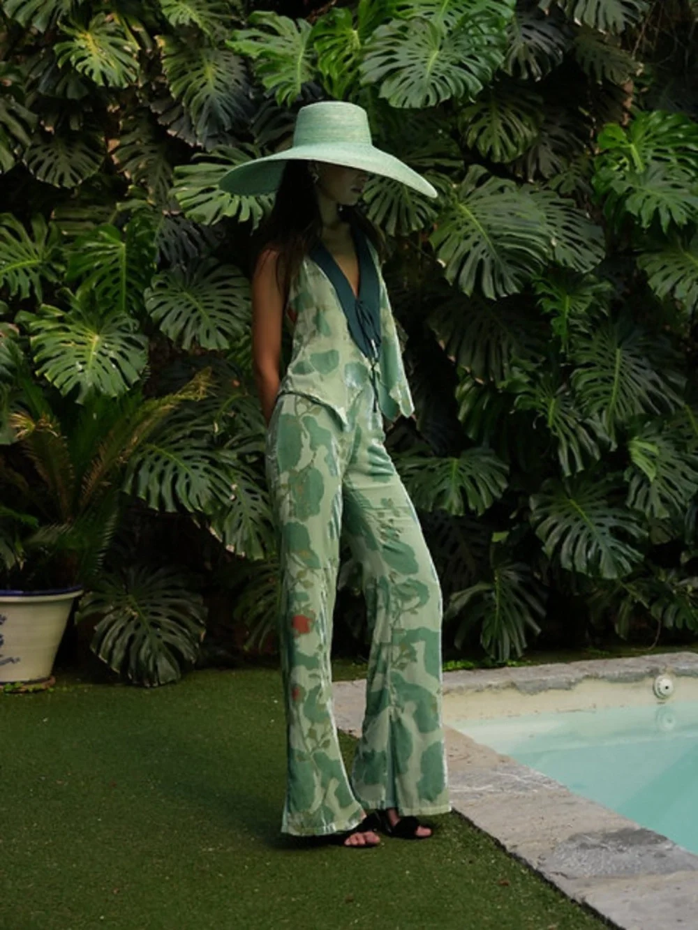 Claw the Label La Piazza Set NWT Green Floral Silk Pant Set Wedding Guest Resort - Picture 2 of 16